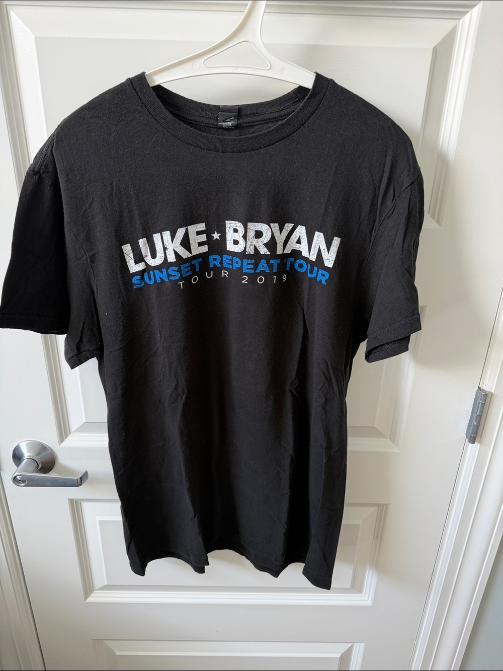 Luke Bryan 'Sunset Repeat Tour 2019' Black Graphic Tee
